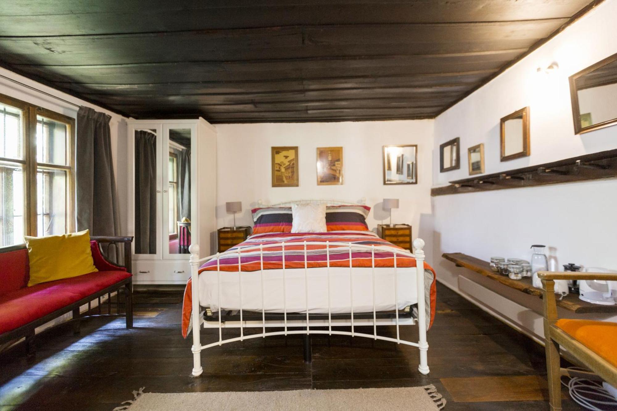 Little River Guest House Gabrovo Esterno foto